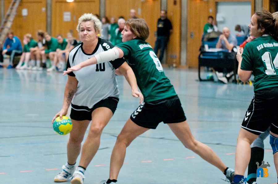 Landesliga Damen gewinnen 11:13 in Hochdahl