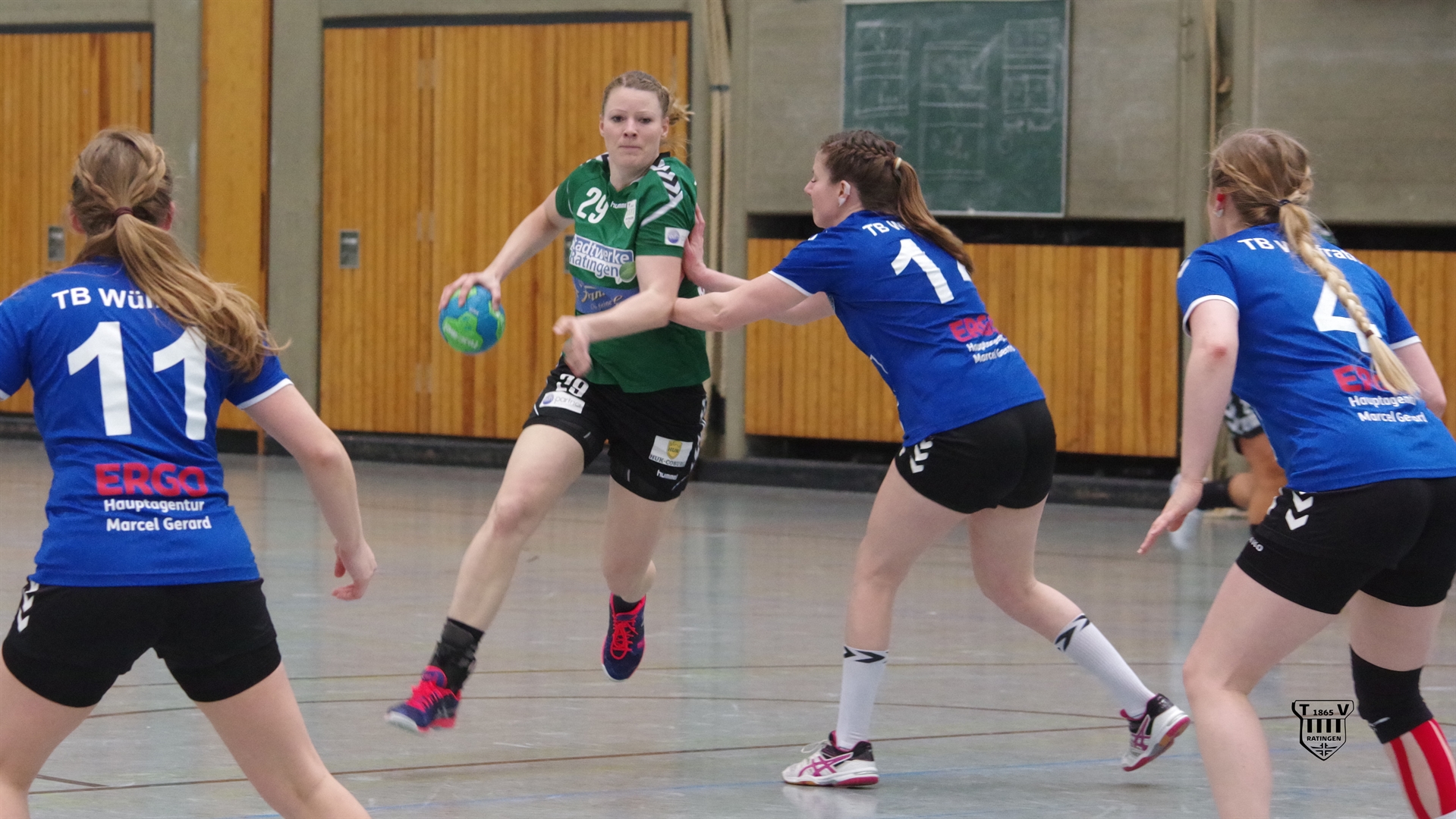 Erste Damen unterliegen beim Nachholspiel in Rade