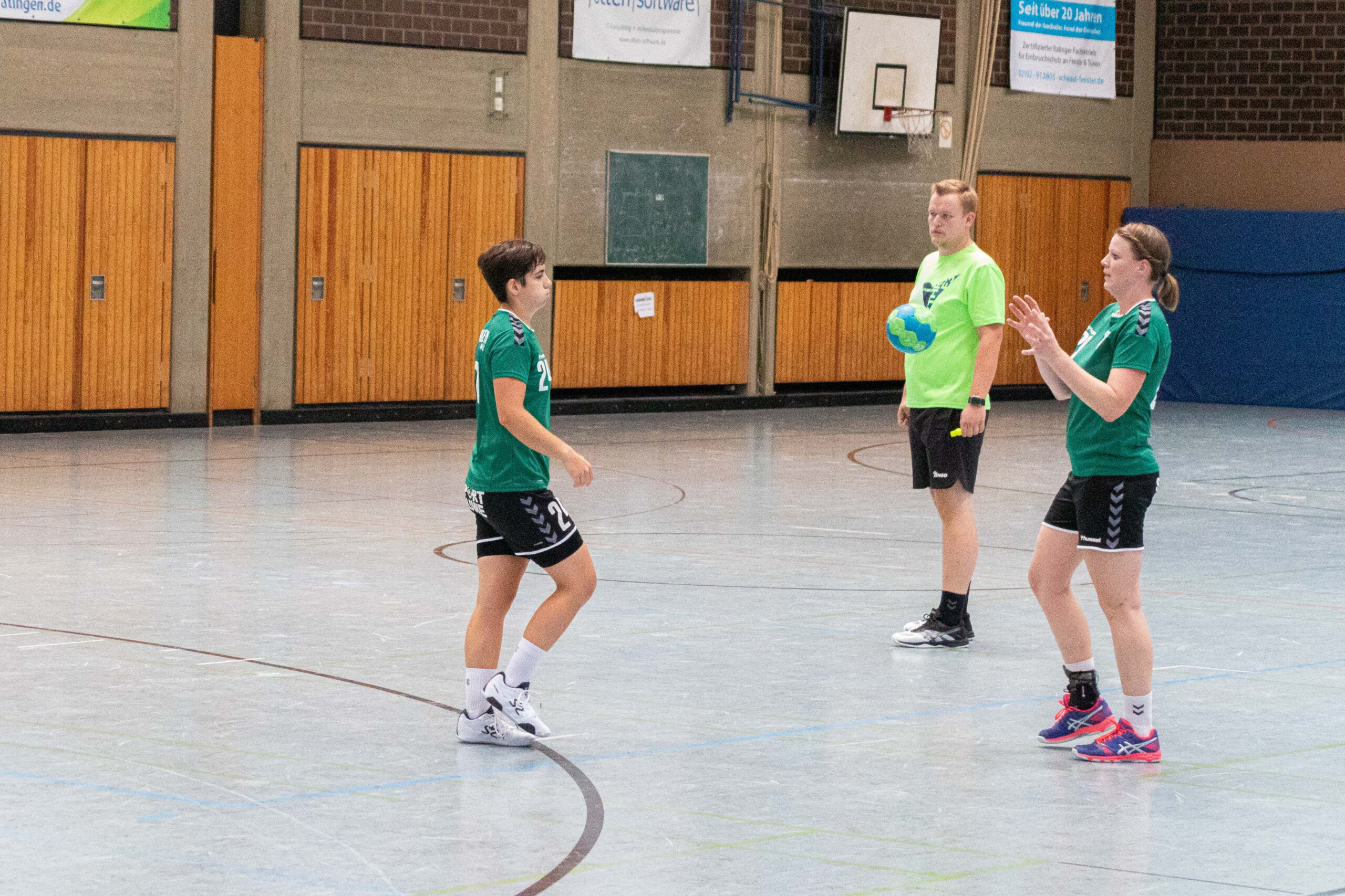 Remis der 1. Damen in Solingen
