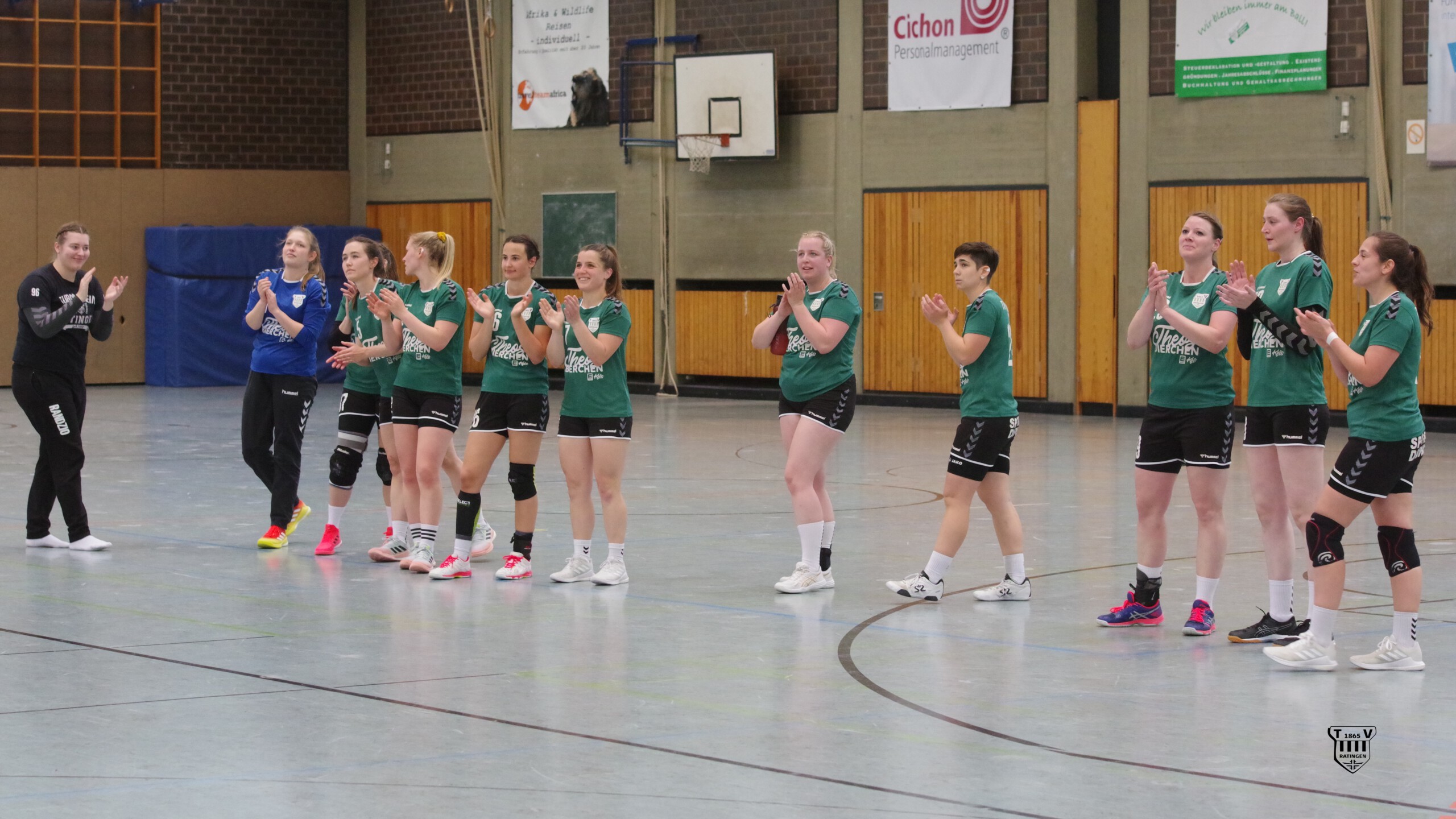 1. Damen gewinnen gegen Mettmann
