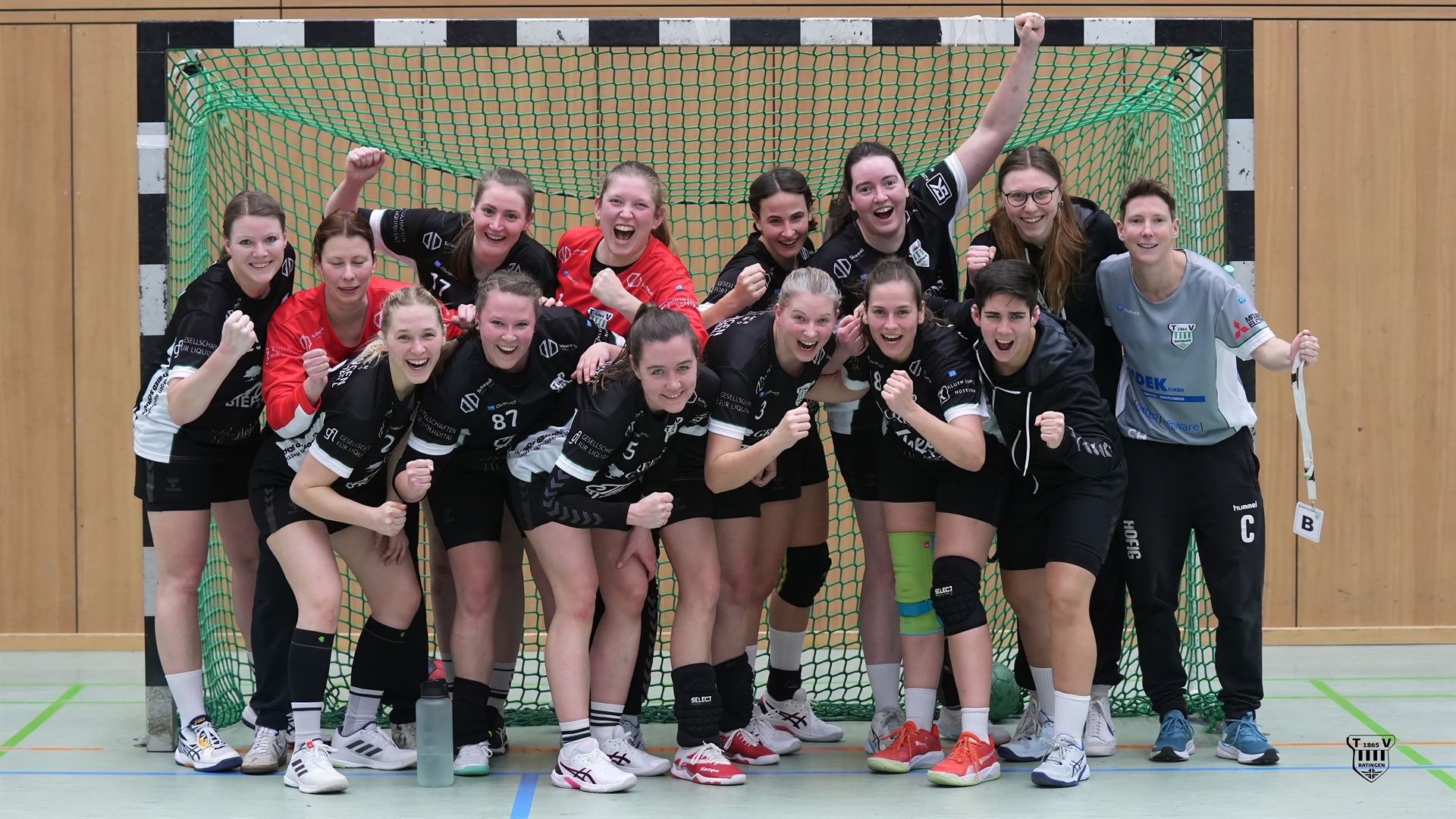 1. Damen gewinnen Nachholspiel gegen den Niederbergischen HC